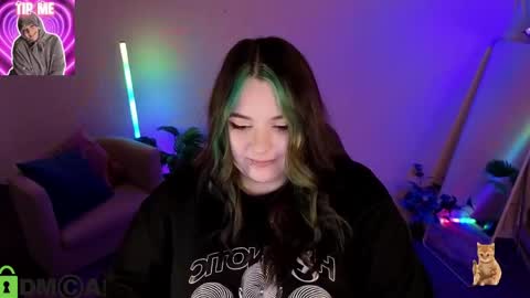 Mia online show from March 28, 2:00 am