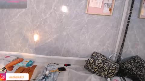 mia reys online show from March 3, 12:22 pm