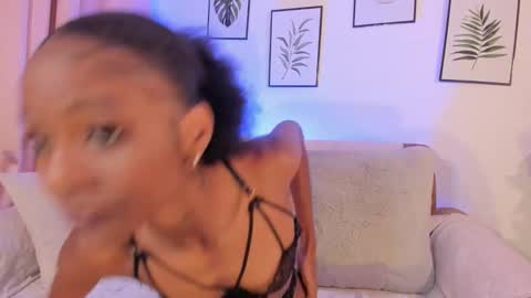 Snapshot of mia_rissi chatting on November 25, 3:01 pm Mia online show from November 25, 3:01 pm