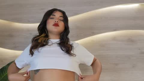 mia_rosalie online show from May 14, 7:53 pm