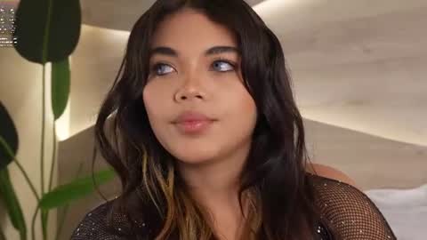 mia_rosalie online show from June 19, 7:39 pm