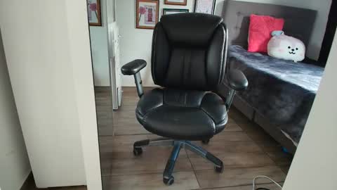 Mia Sepulveda online show from April 4, 7:22 pm