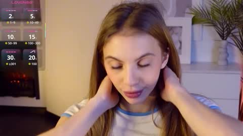 Snapshot of mia_silk chatting on November 25, 6:13 am Mia online show from November 25, 6:13 am