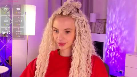 Snapshot of mia_silk chatting on January 12, 6:40 am Mia online show from January 12, 6:40 am