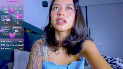 Snapshot of mia_sirenia chatting on September 20, 1:23 pm Mia online show from September 20, 1:23 pm