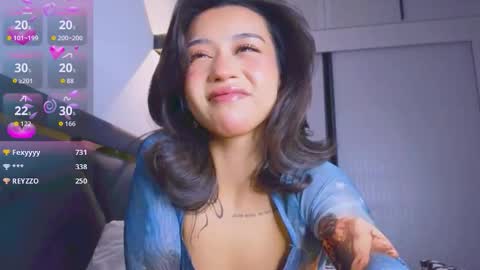 Snapshot of mia_sirenia chatting on October 31, 8:54 pm Mia online show from October 31, 8:54 pm