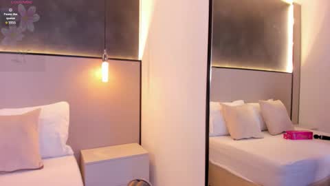 M I A online show from February 5, 11:59 am