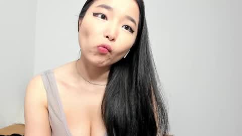 Snapshot of mia_soyun chatting on May 21, 1:07 pm Your Soyun online show from May 21, 1:07 pm