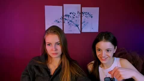 Snapshot of mia_starrr_ chatting on November 17, 9:59 am mia_starrr_ online show from November 17, 9:59 am