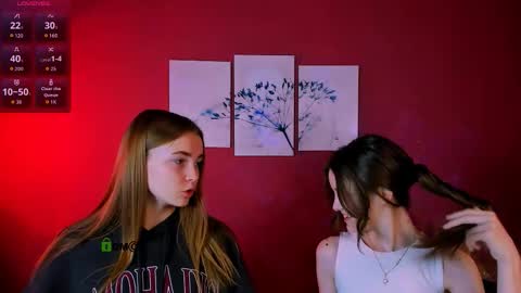 Snapshot of mia_starrr_ chatting on November 21, 9:41 am mia_starrr_ online show from November 21, 9:41 am