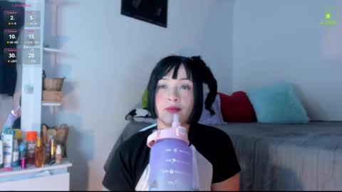 Mia  online show from November 4, 4:00 am