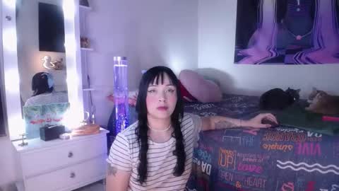 Snapshot of mia_starss chatting on January 17, 2:16 am Mia online show from January 17, 2:16 am