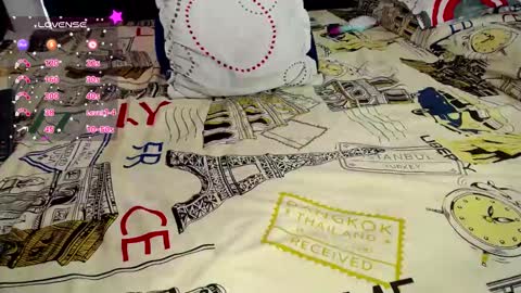 Snapshot of mia_sweet_55 chatting on December 9, 6:35 pm Mia online show from December 9, 6:35 pm