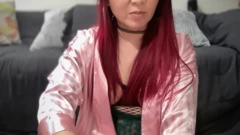 Mia online show from December 4, 6:16 pm