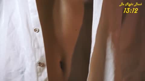 Mia online show from February 1, 9:52 am