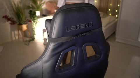 Snapshot of mia_vixen_ chatting on January 10, 4:01 am VixenMia online show from January 10, 4:01 am