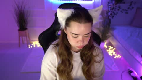 Snapshot of mia_vixen_ chatting on January 19, 3:18 am VixenMia online show from January 19, 3:18 am