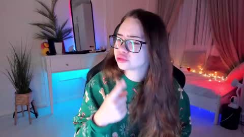 Snapshot of mia_vixen_ chatting on February 10, 3:24 am VixenMia online show from February 10, 3:24 am