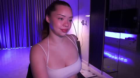 Snapshot of mia_vixen_ chatting on September 29, 2:27 am VixenMia online show from September 29, 2:27 am