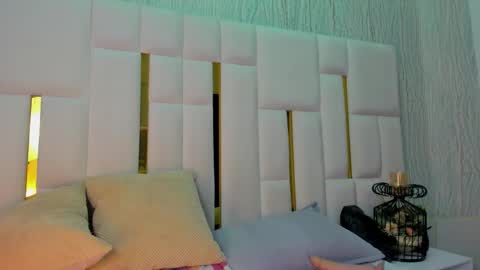 Snapshot of mia_vy chatting on February 24, 7:12 pm mia_vy online show from February 24, 7:12 pm