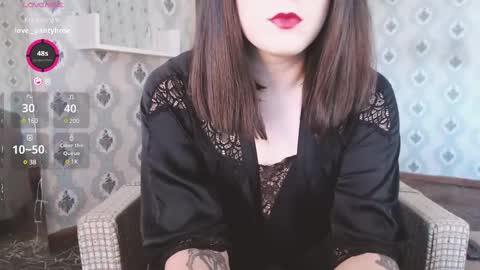 mia_wallase online show from March 4, 3:15 pm