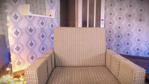mia_wallase online show from May 16, 4:42 am