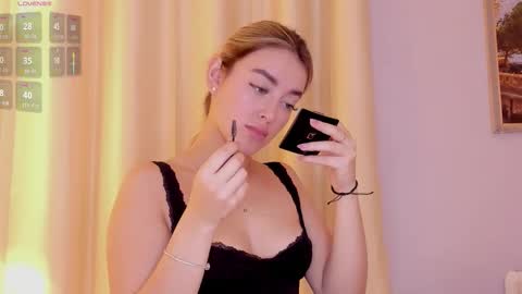 Mia White  online show from January 6, 12:53 pm