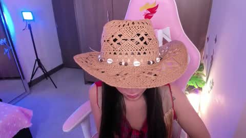 mia  nicolle online show from October 30, 1:51 am