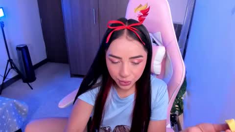 Snapshot of miaa_06 chatting on February 14, 3:14 am mia nicolle online show from February 14, 3:14 am