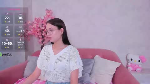 Snapshot of miaa_hill chatting on March 22, 9:23 am Mia online show from March 22, 9:23 am