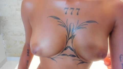 Snapshot of miaa_roldan chatting on February 14, 1:45 am Miaa online show from February 14, 1:45 am