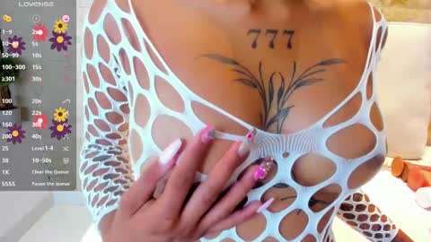 Snapshot of miaa_roldan chatting on February 27, 7:58 pm Miaa online show from February 27, 7:58 pm