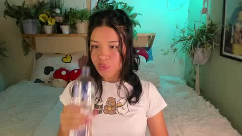 Snapshot of miaa_rose__ chatting on May 6, 7:08 pm Miaa online show from May 6, 7:08 pm