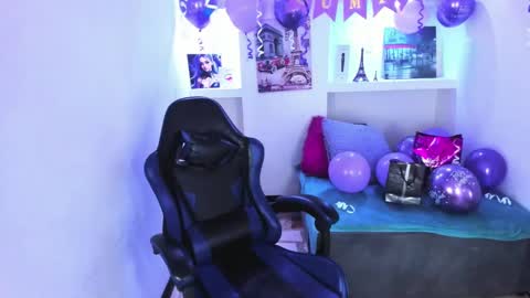 Snapshot of miaa_scott chatting on September 30, 12:32 pm online show from September 30, 12:32 pm