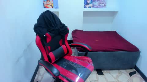       online show from May 19, 6:36 pm