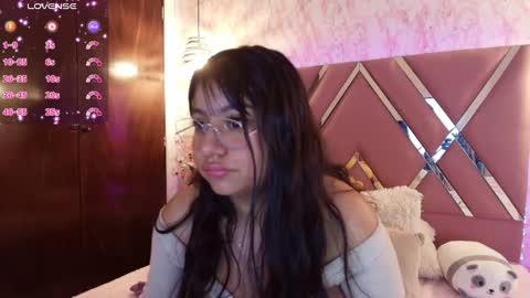 Snapshot of miaa_smiith1 chatting on February 15, 12:11 pm miaa_smiith1 online show from February 15, 12:11 pm
