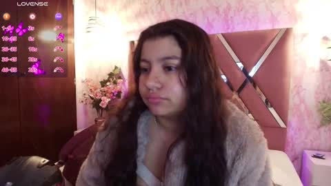 Snapshot of miaa_smiith1 chatting on February 25, 12:03 pm miaa_smiith1 online show from February 25, 12:03 pm