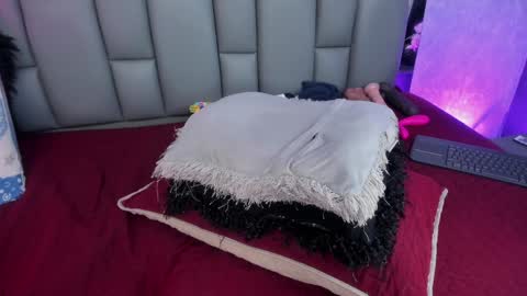 Snapshot of miaabrown__ chatting on January 23, 12:09 pm Mia online show from January 23, 12:09 pm