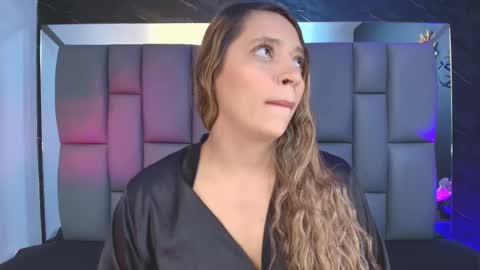 Snapshot of miaabrown__ chatting on September 25, 12:09 pm Mia online show from September 25, 12:09 pm