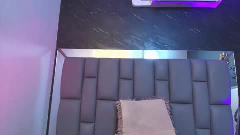 Snapshot of miaabrown__ chatting on October 4, 12:03 pm Mia online show from October 4, 12:03 pm