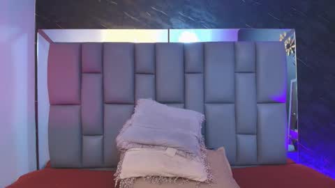 Snapshot of miaabrown__ chatting on October 7, 12:02 pm Mia online show from October 7, 12:02 pm