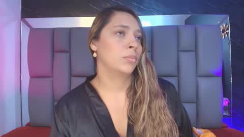 Snapshot of miaabrown__ chatting on October 17, 12:08 pm Mia online show from October 17, 12:08 pm