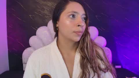 Mia online show from May 13, 12:02 pm