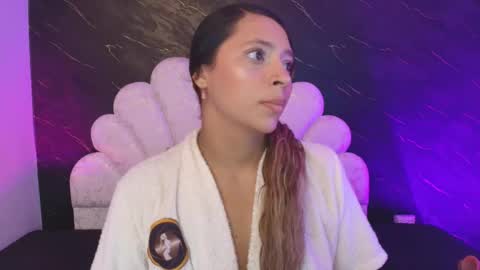 Snapshot of miaabrown__ chatting on May 23, 12:09 pm Mia online show from May 23, 12:09 pm