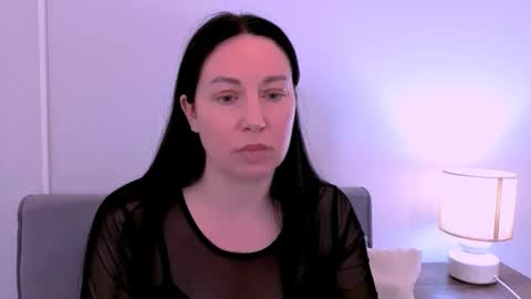 Mia online show from May 6, 8:25 pm