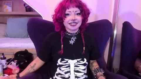 Mia online show from February 20, 3:52 pm