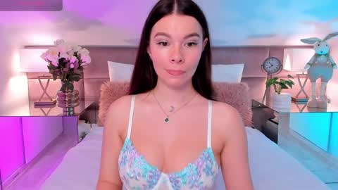Mia online show from May 15, 7:21 pm