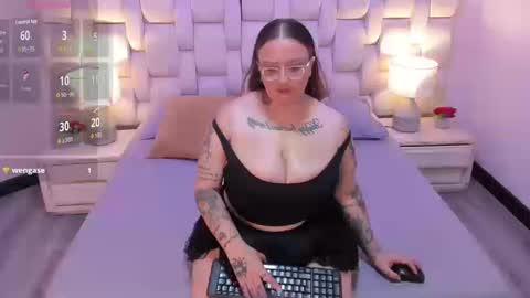 mia red hair molly short hair online show from September 27, 4:12 pm