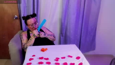 mia red hair molly short hair online show from June 19, 10:57 pm