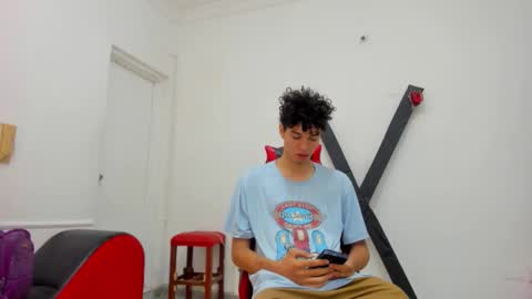 Mia and Max online show from March 14, 11:59 am